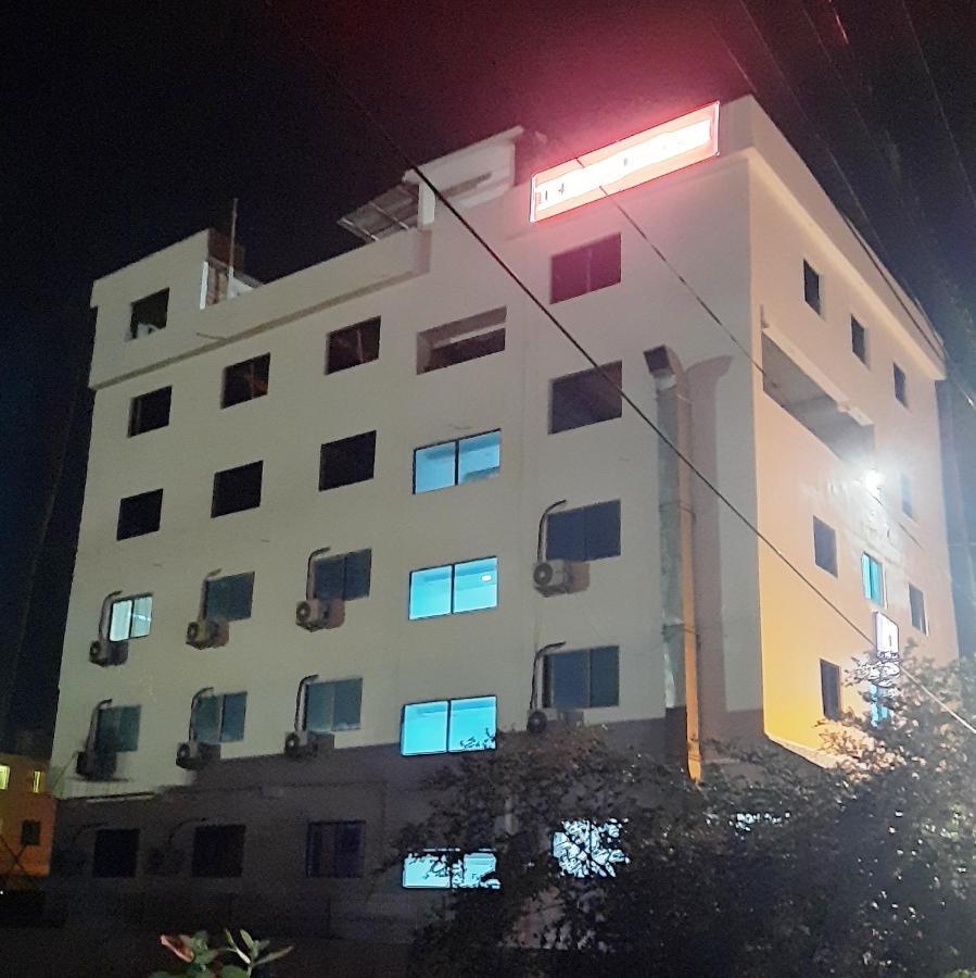The Bodhgaya Hotel School Exterior photo