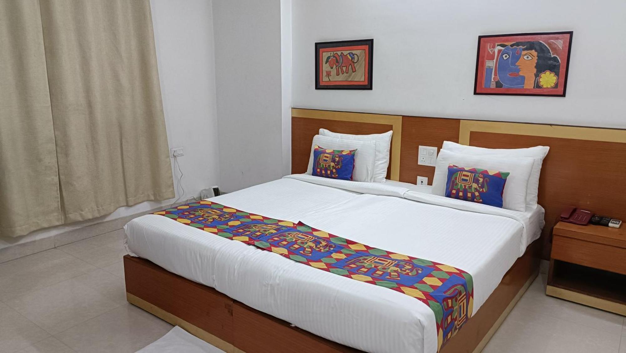 The Bodhgaya Hotel School Exterior photo