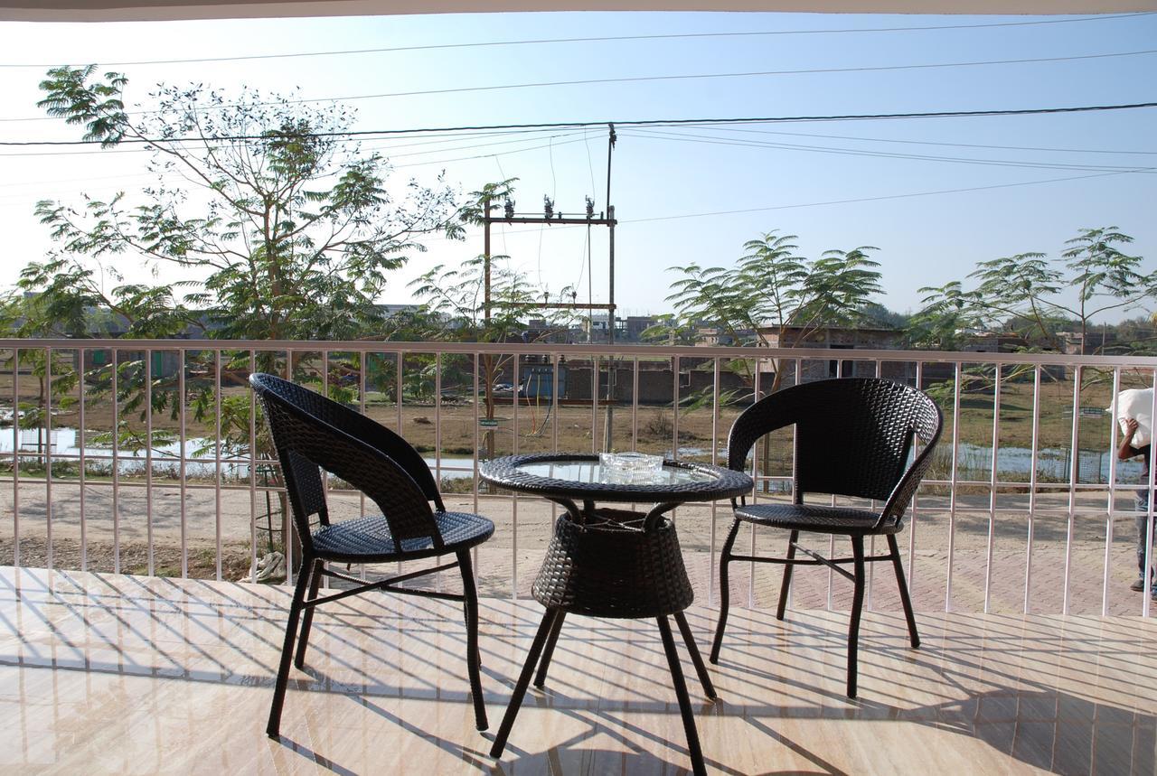 The Bodhgaya Hotel School Exterior photo