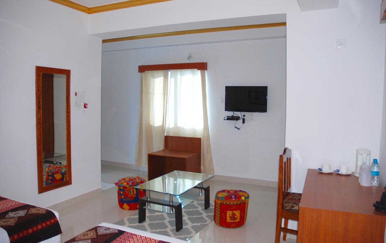 The Bodhgaya Hotel School Exterior photo